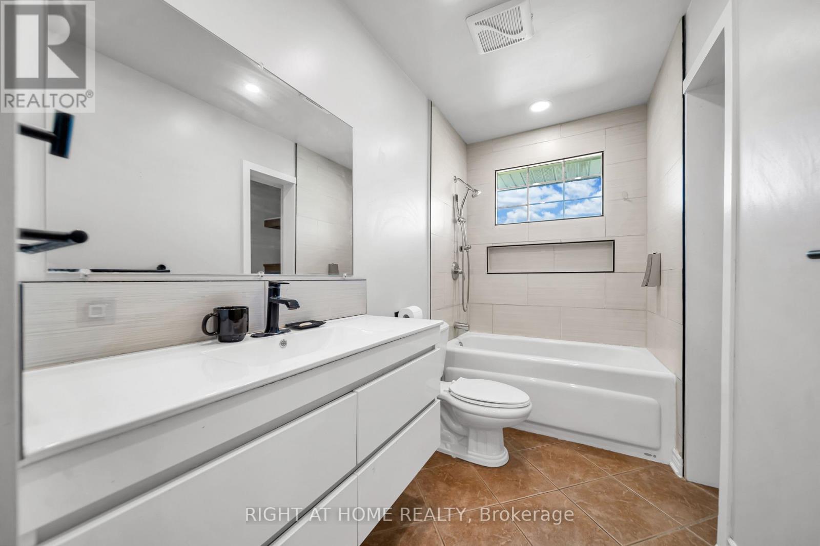 2288 Binbrook Road Property Photo 30
