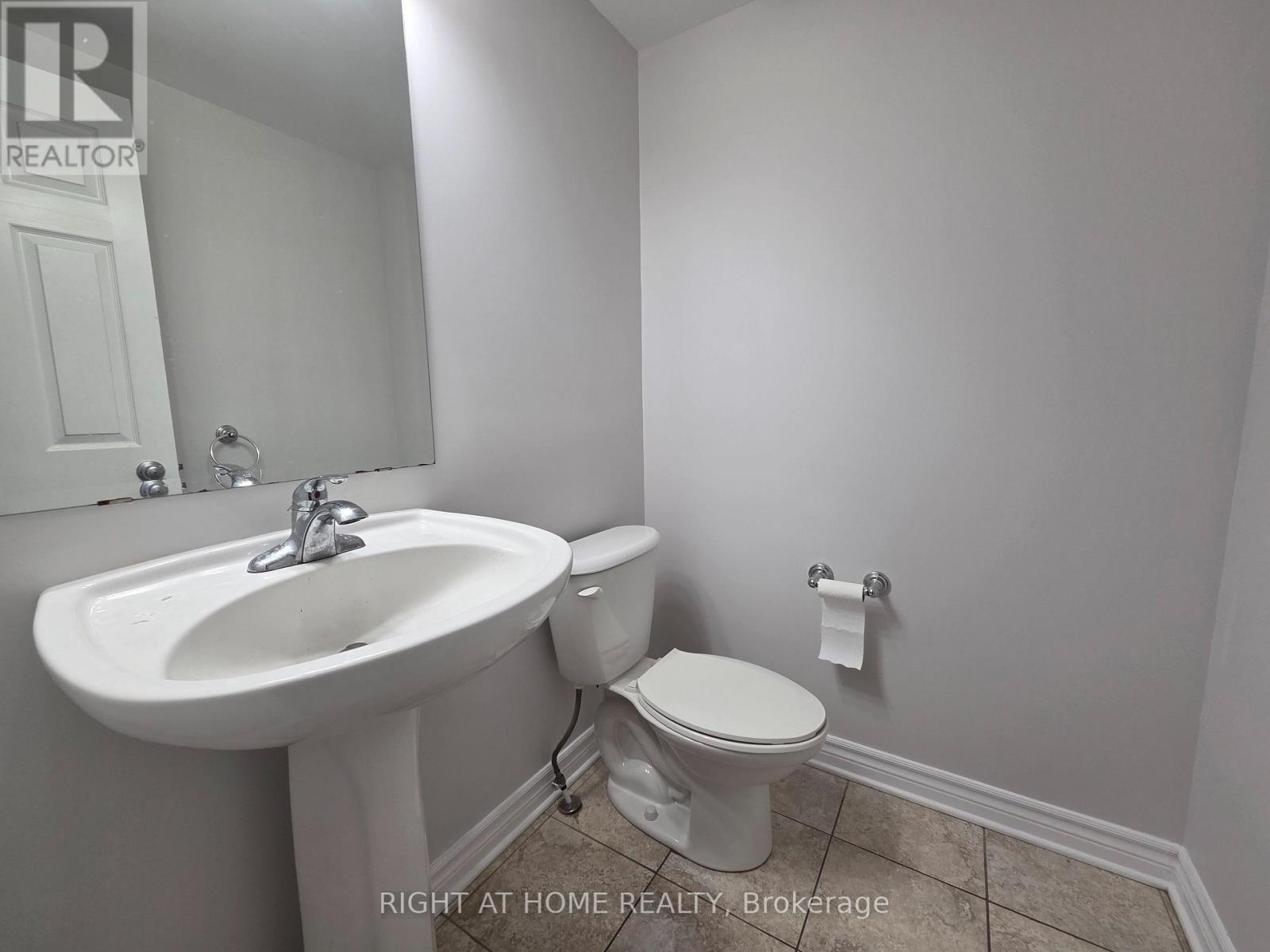 229 Leamington Way Property Photo 19