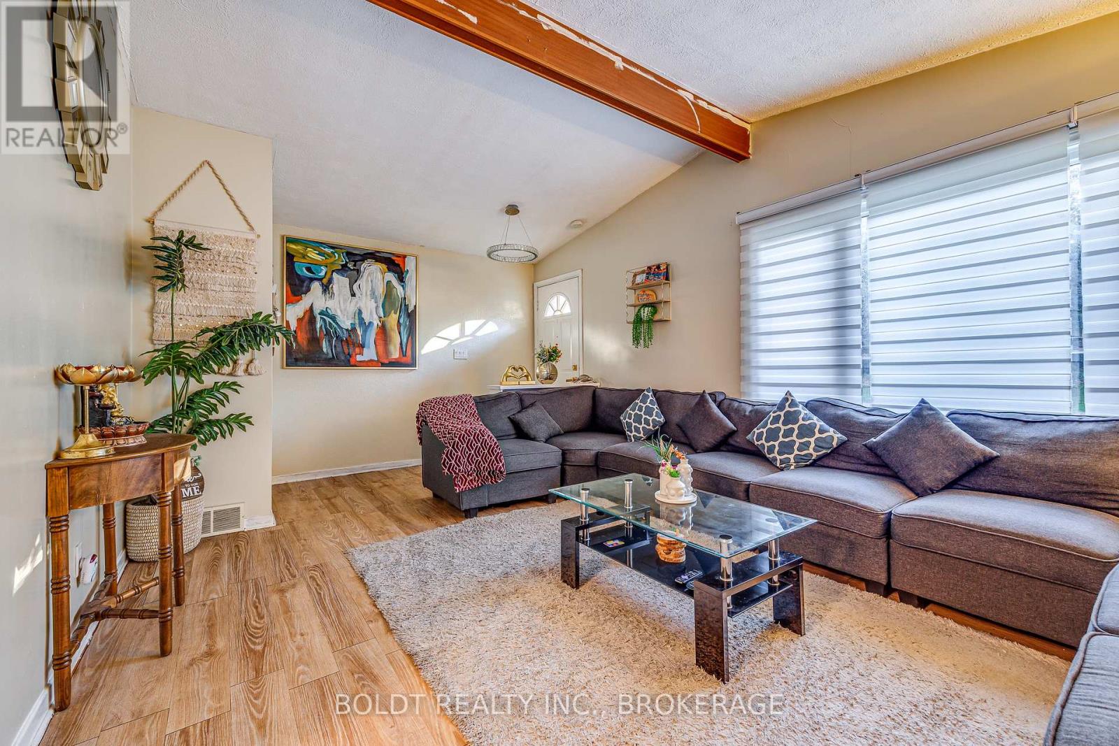 26 Leaside Drive Property Photo 6