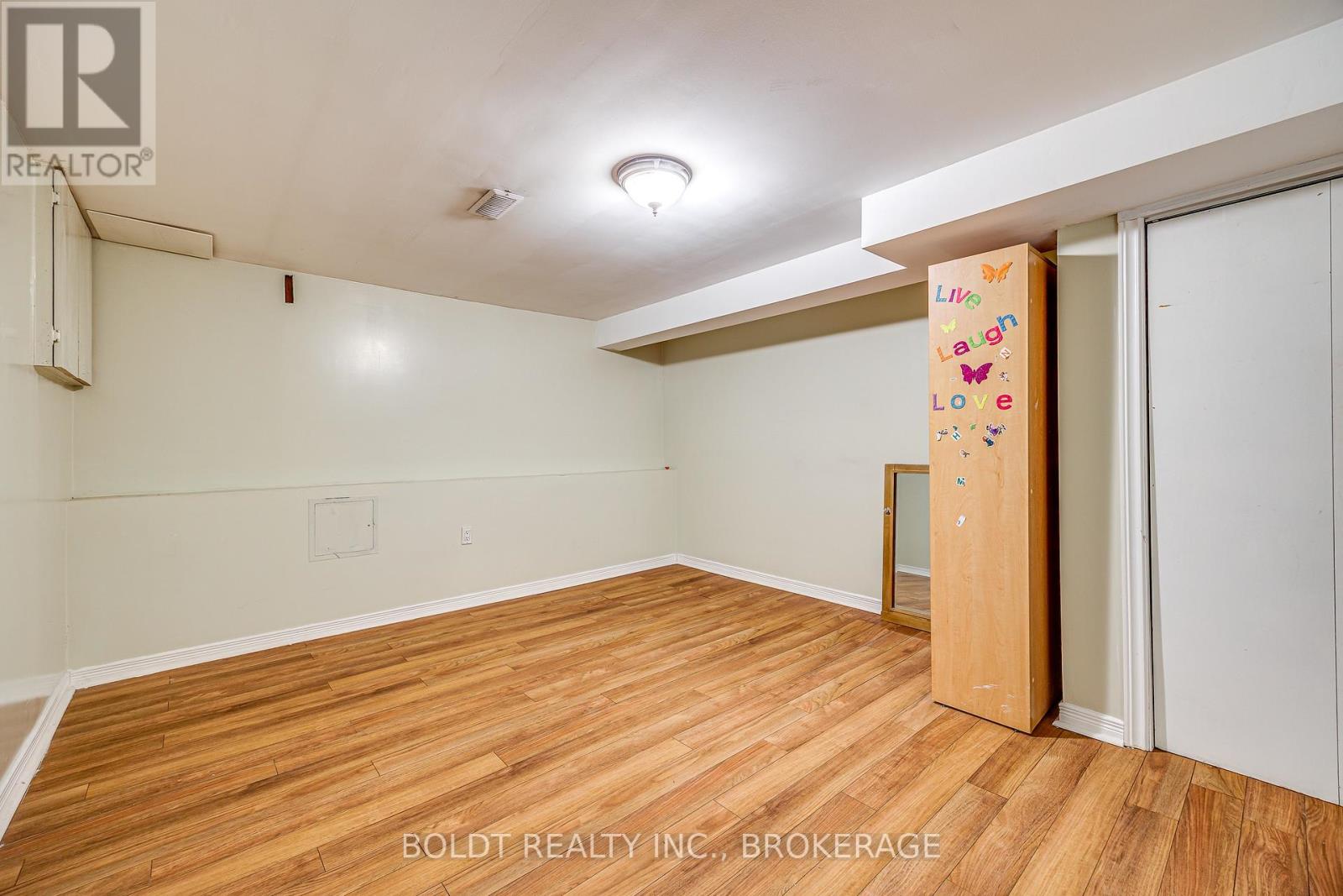 26 Leaside Drive Property Photo 23