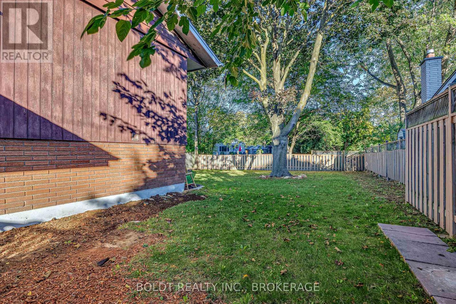 26 Leaside Drive Property Photo 25