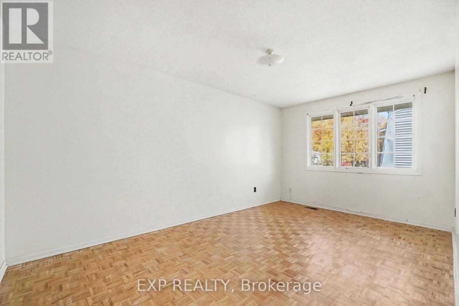 20 - 2300 Ogilvie Road Property Photo 4