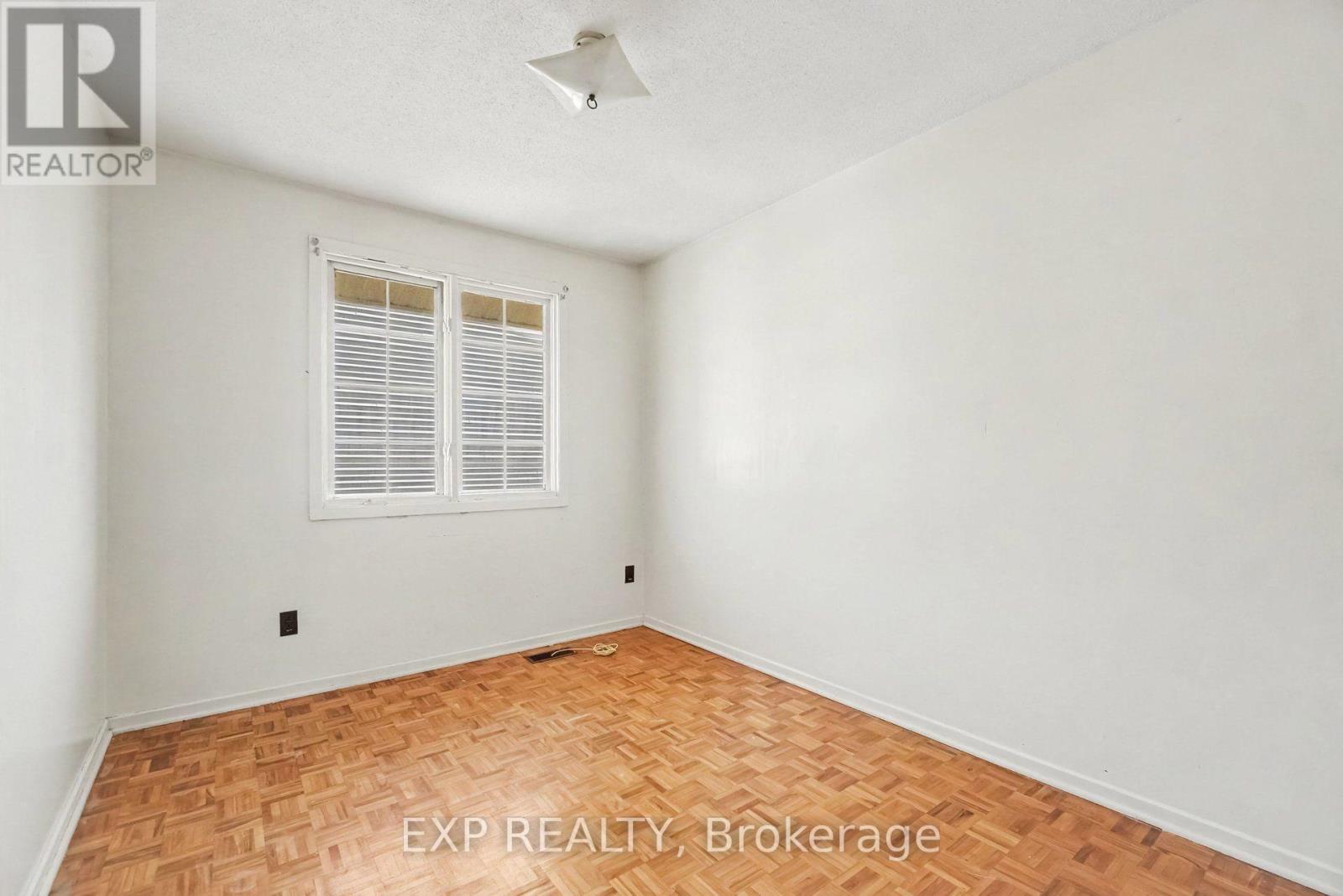 20 - 2300 Ogilvie Road Property Photo 7