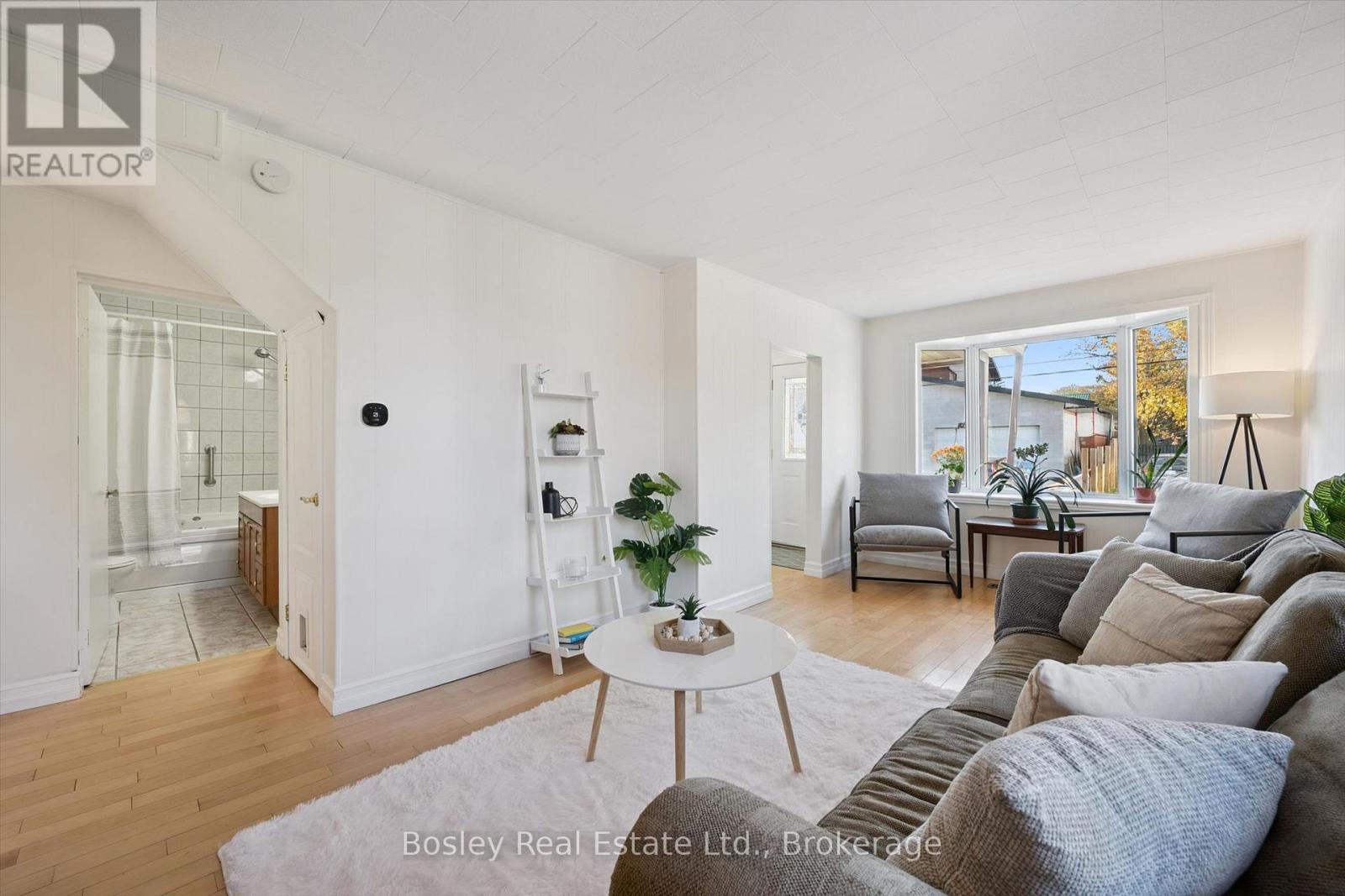 31 Jane Street Property Photo 1
