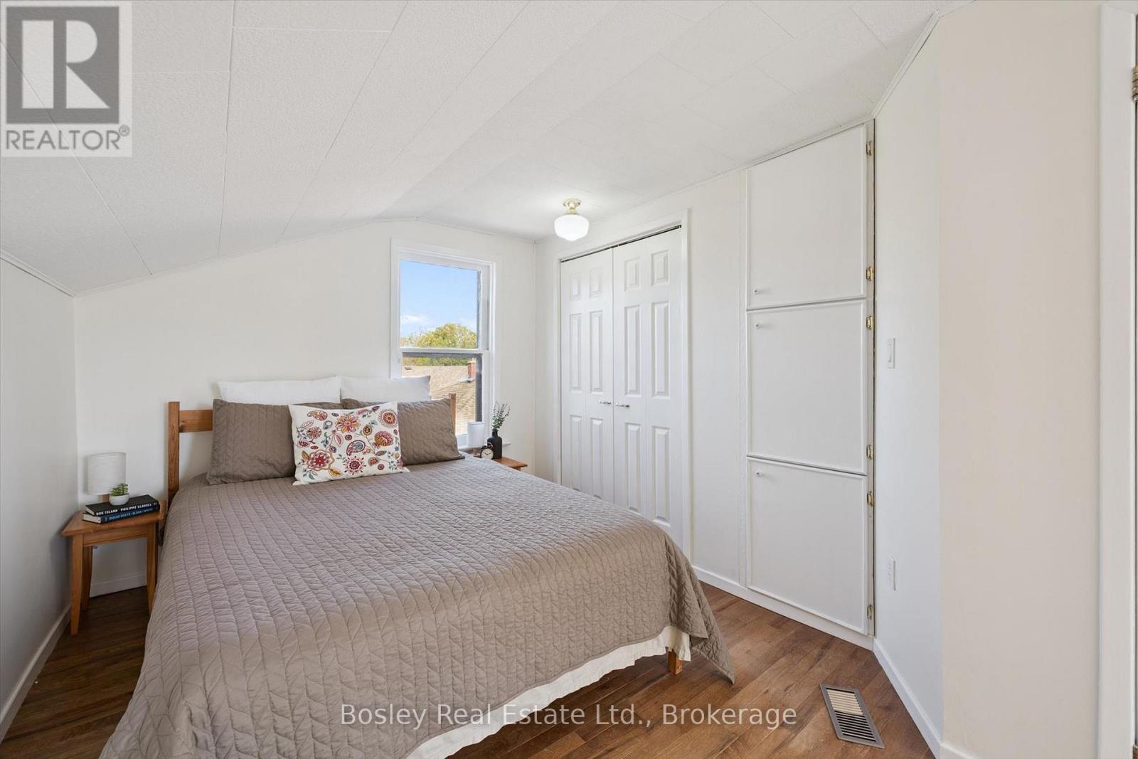 31 Jane Street Property Photo 15