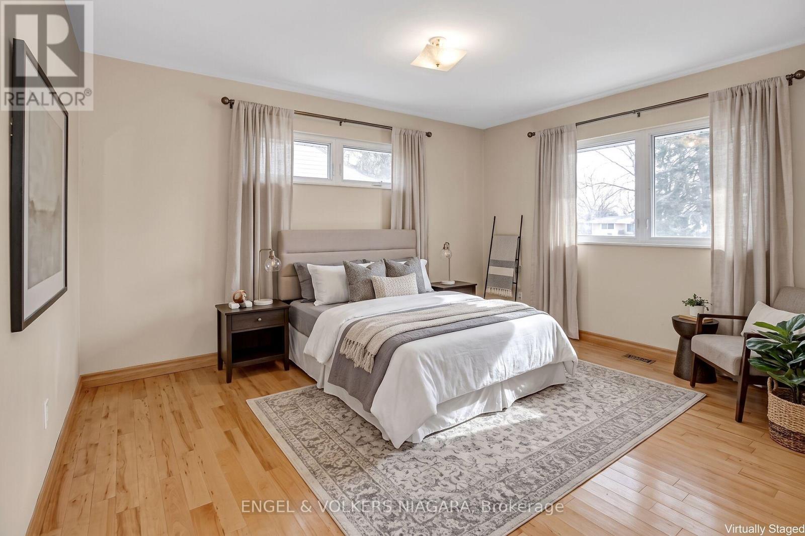 41 Park Road S Property Photo 22