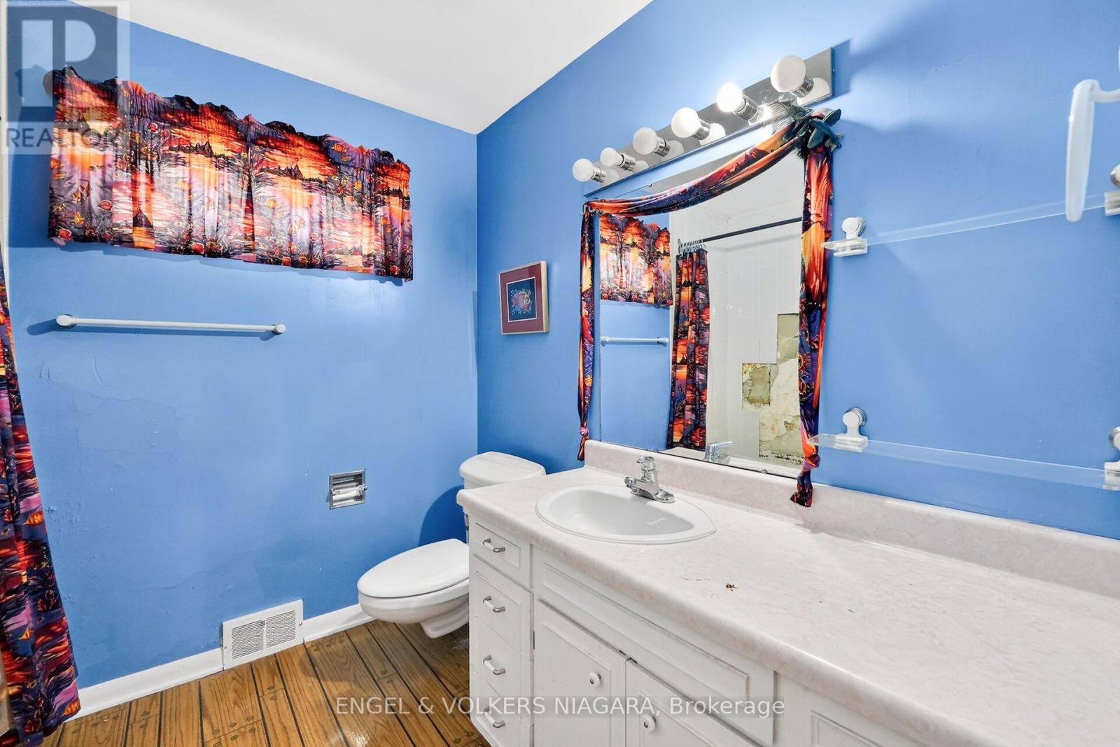41 Park Road S Property Photo 23