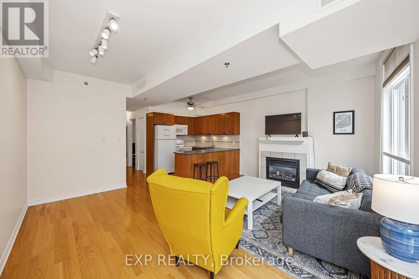 305 - 6 Grove Avenue Property Photo 22