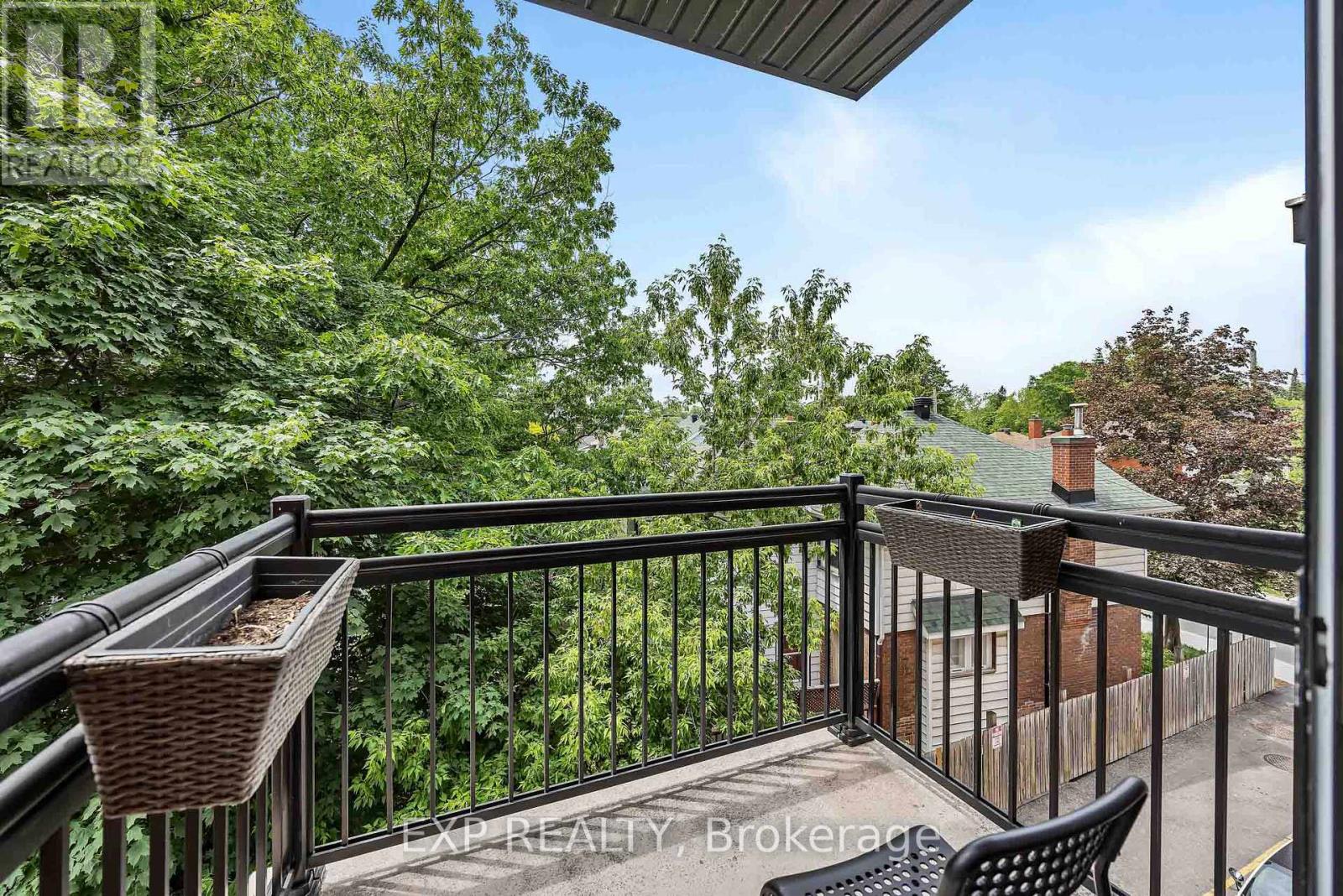 305 - 6 Grove Avenue Property Photo 25