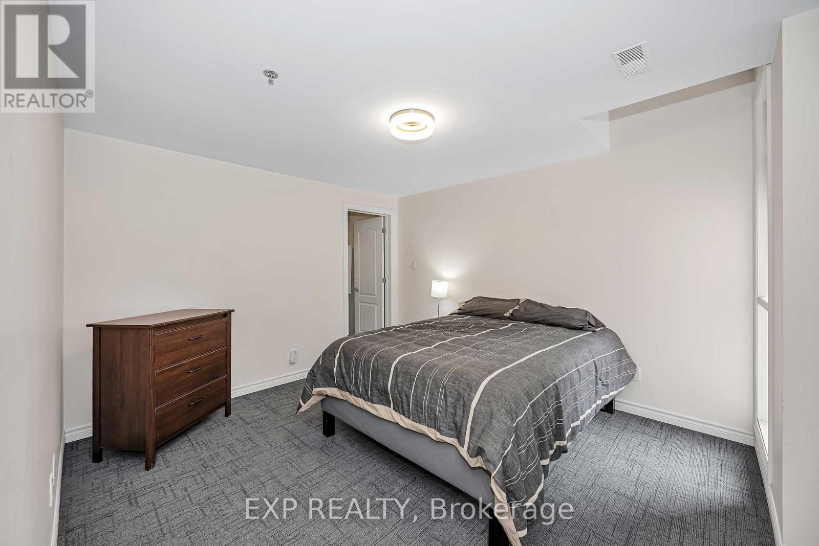 305 - 6 Grove Avenue Property Photo 29