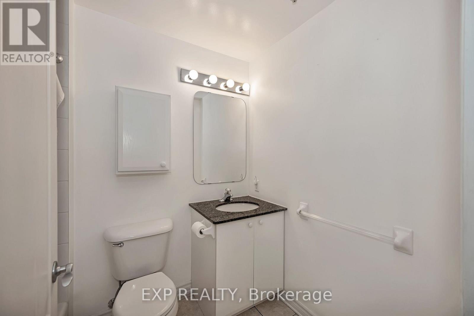 305 - 6 Grove Avenue Property Photo 33