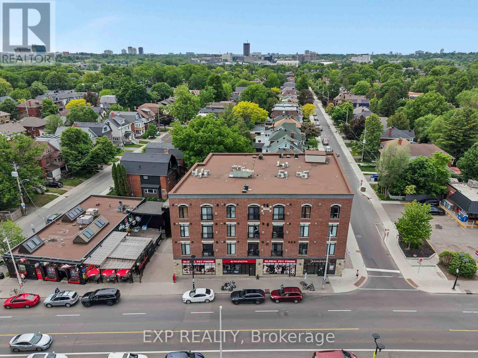305 - 6 Grove Avenue Property Photo 37
