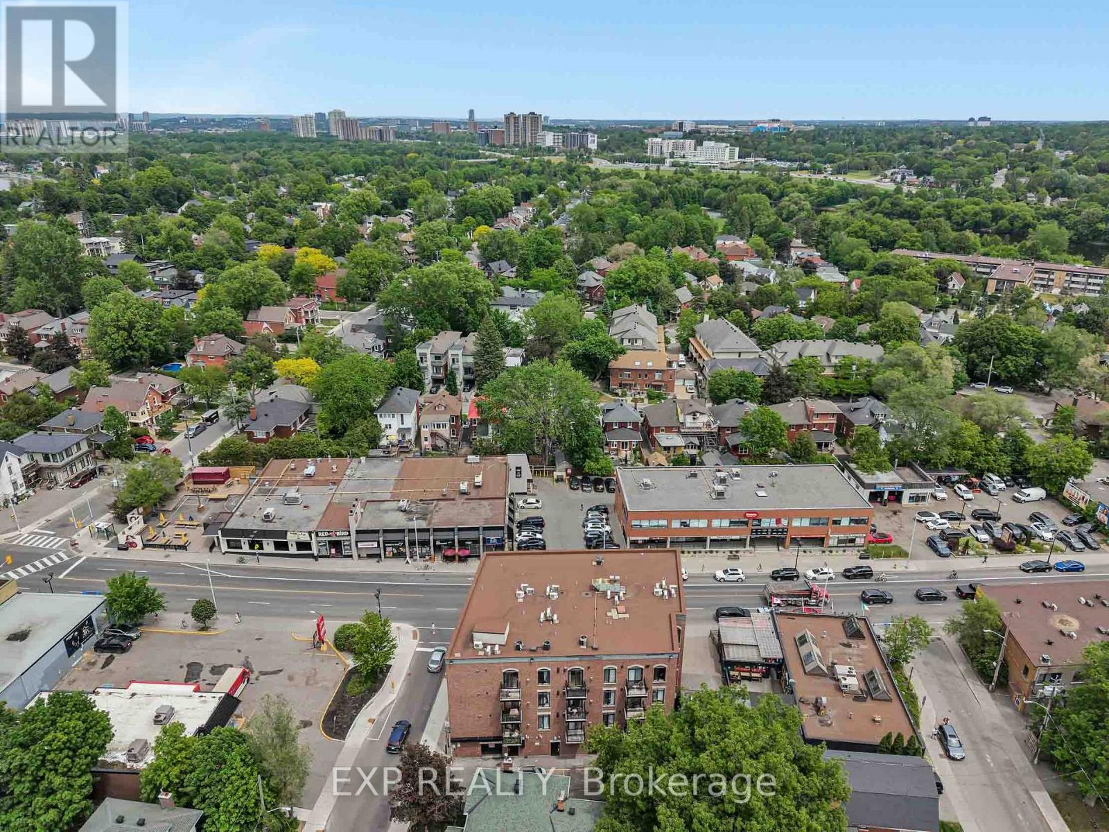 305 - 6 Grove Avenue Property Photo 42