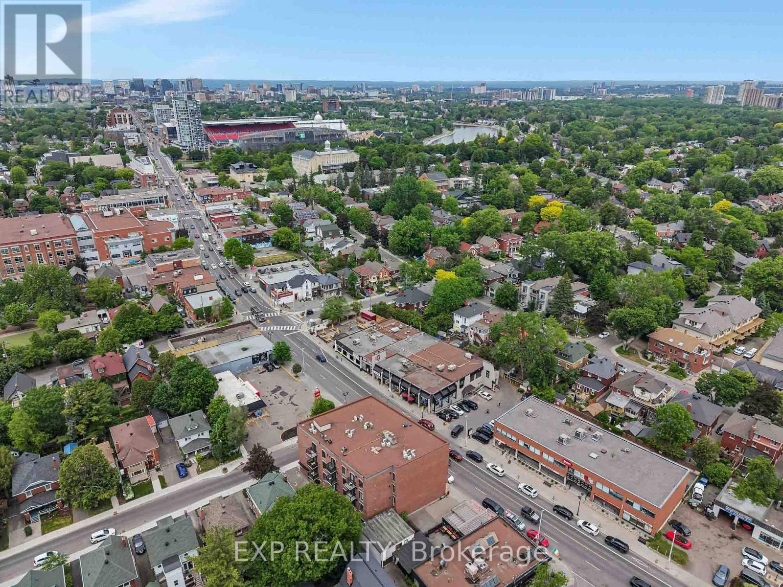 305 - 6 Grove Avenue Property Photo 43
