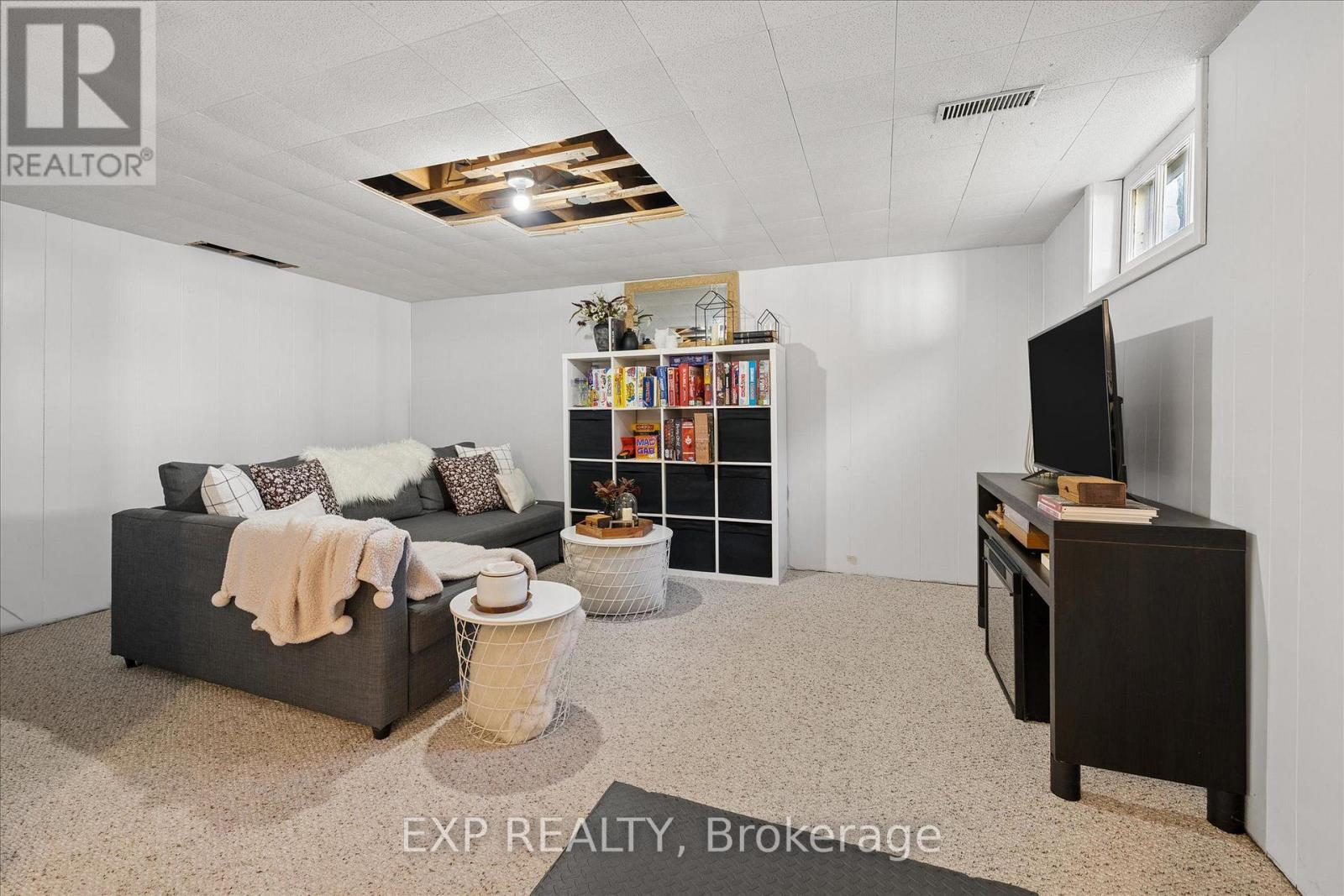 12 Layton Street Property Photo 23