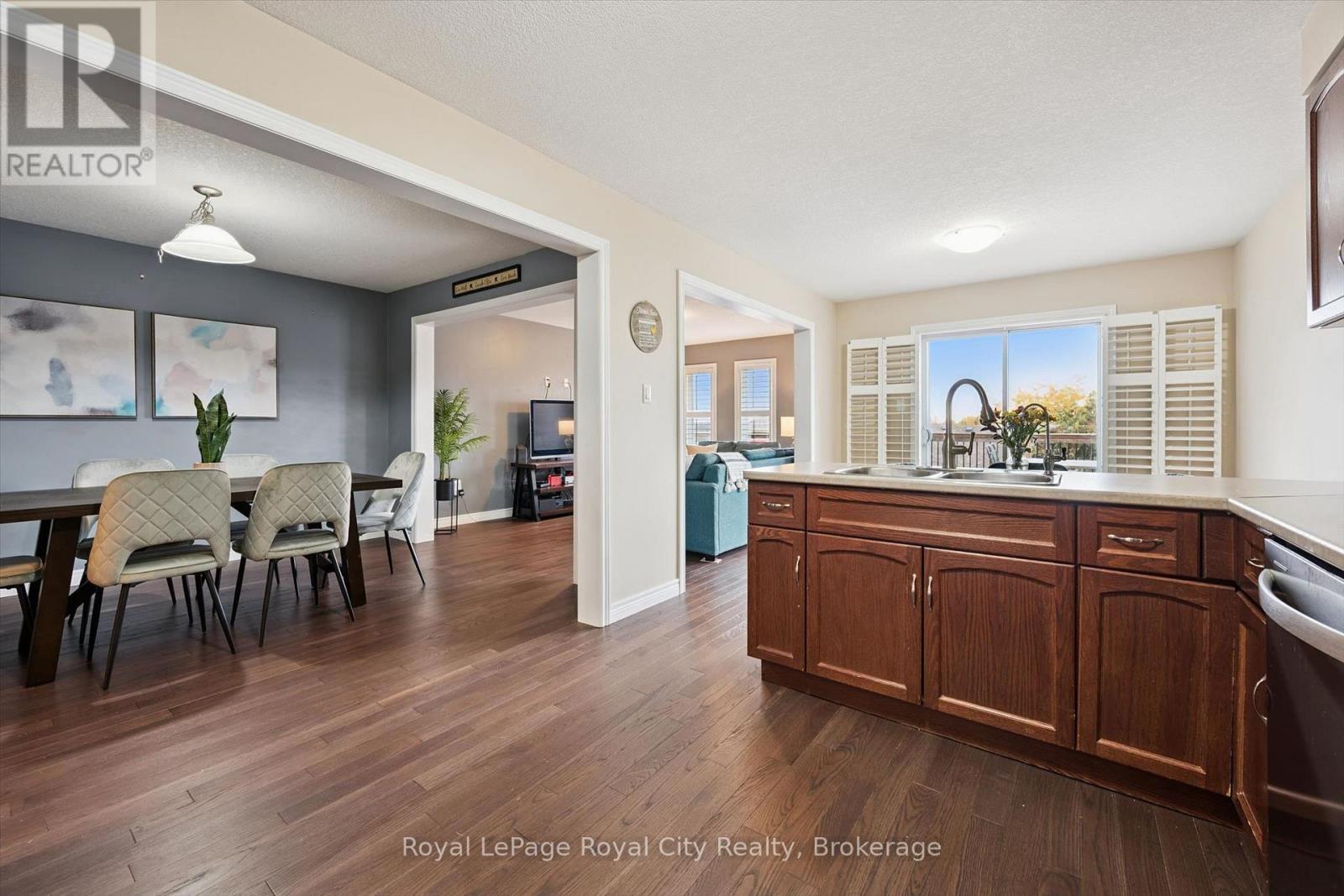 36 Oakes Crescent Property Photo 19