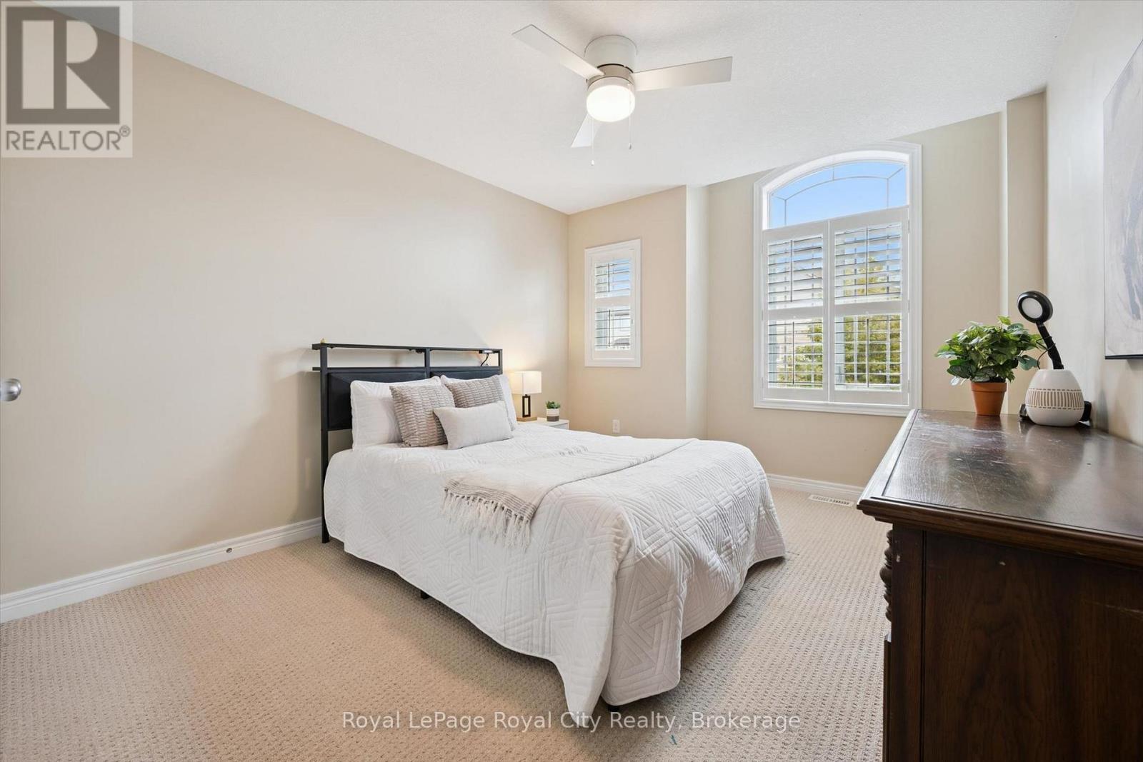 36 Oakes Crescent Property Photo 23