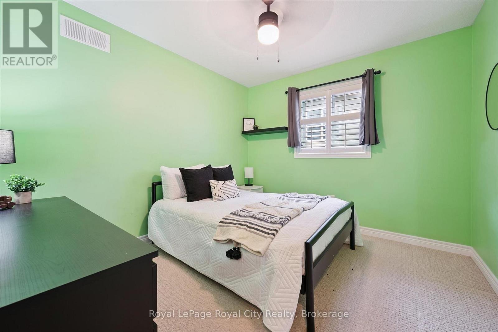 36 Oakes Crescent Property Photo 26