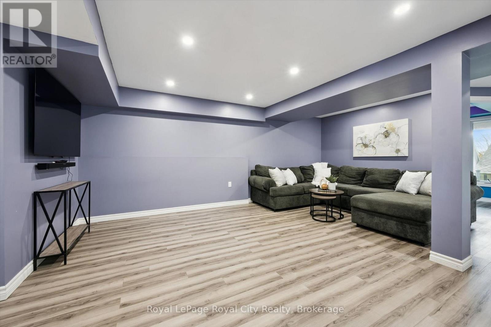 36 Oakes Crescent Property Photo 31