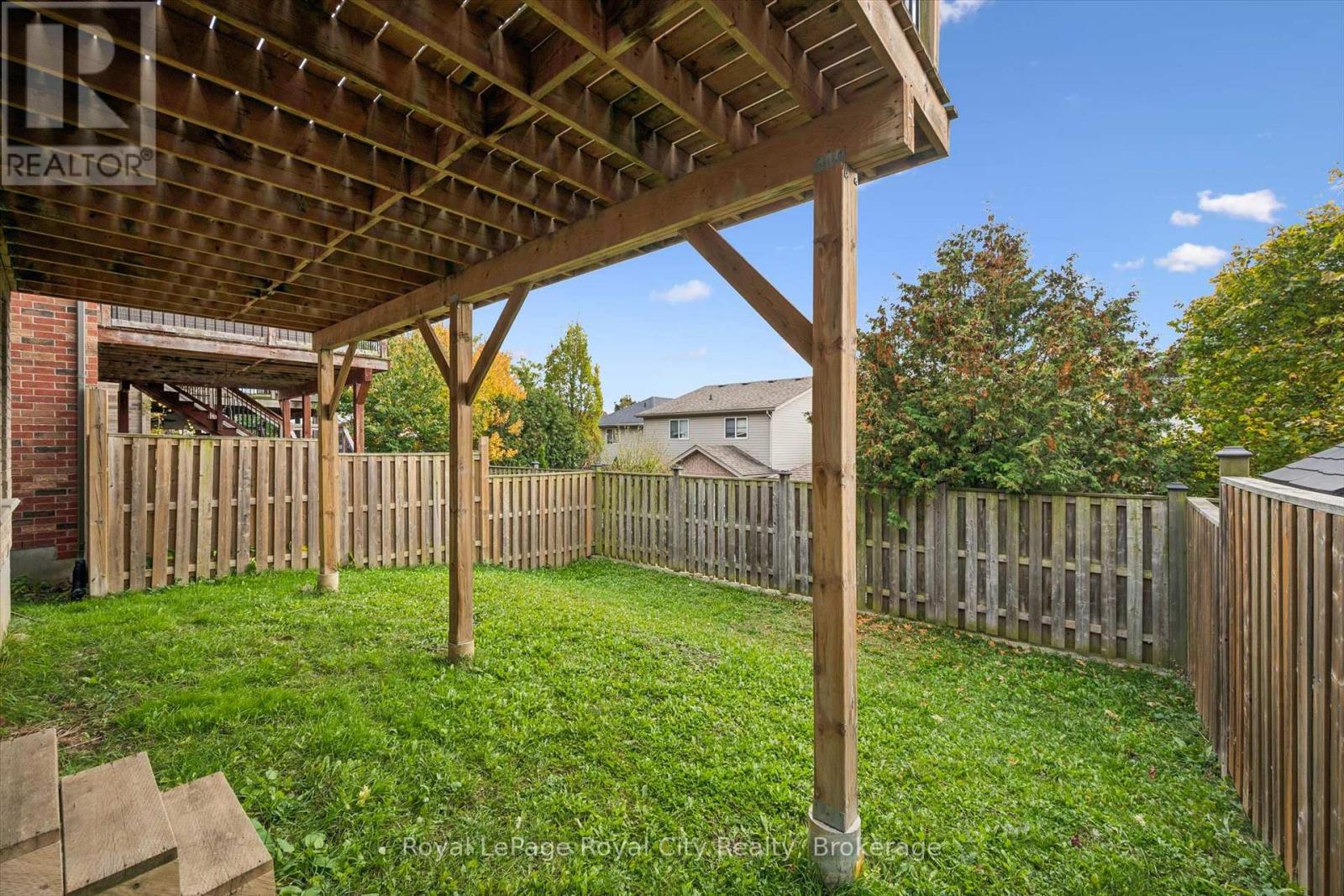 36 Oakes Crescent Property Photo 38