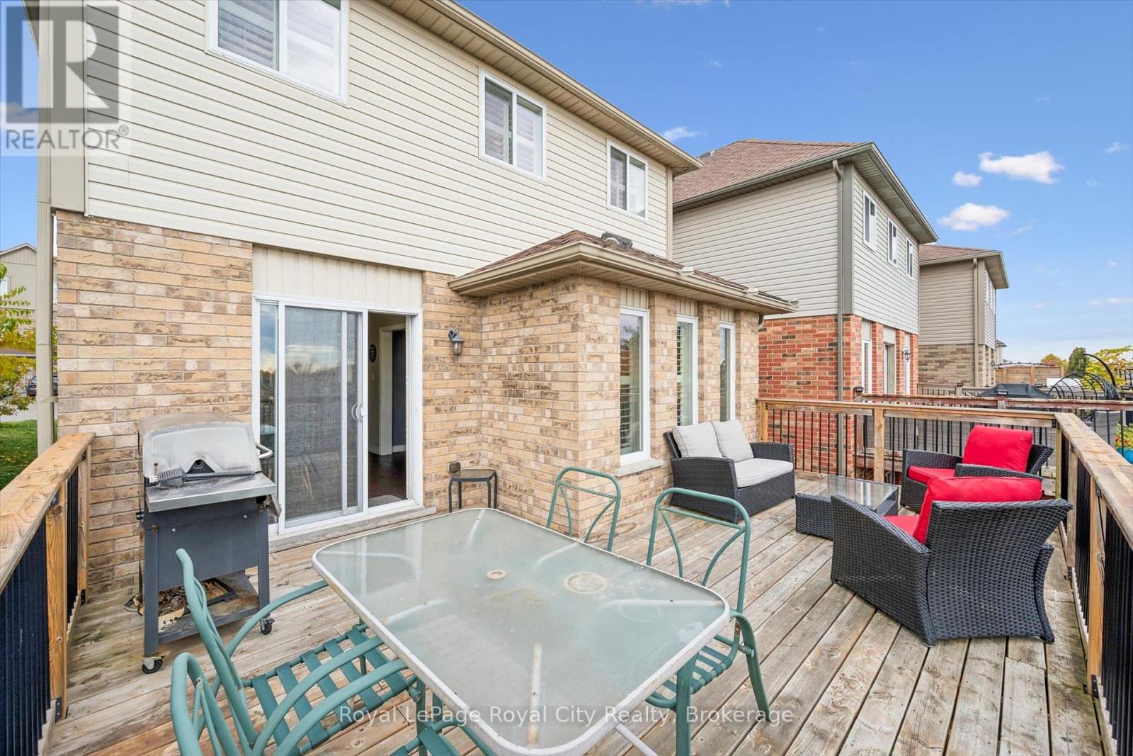 36 Oakes Crescent Property Photo 42