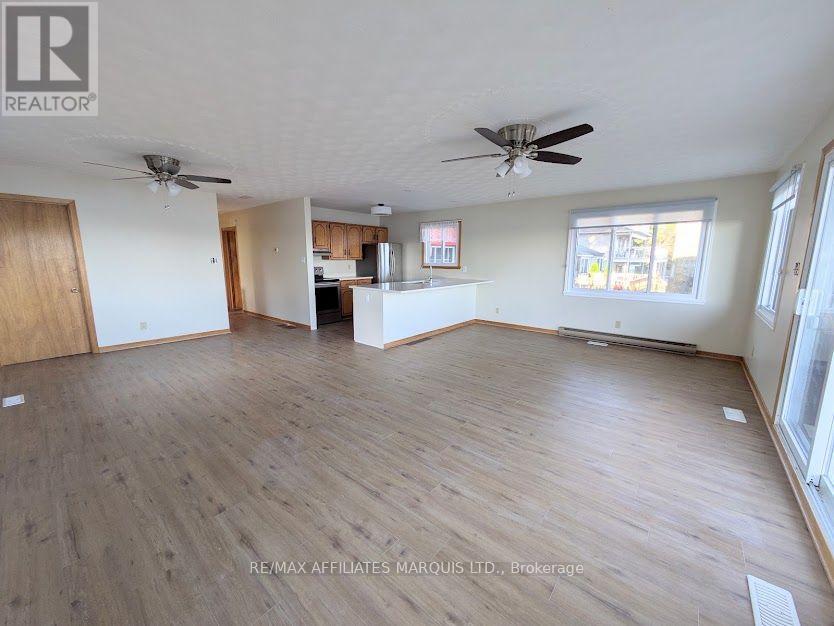 6803 St. Louis Point Road Property Photo 3