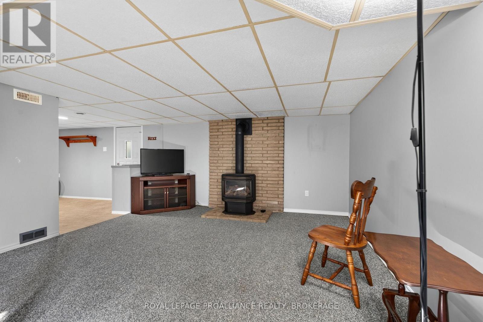 9 Henry Crescent Property Photo 23