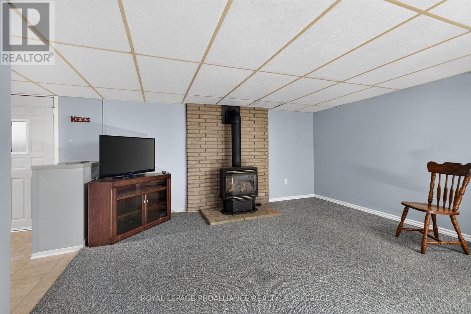9 Henry Crescent Property Photo 24