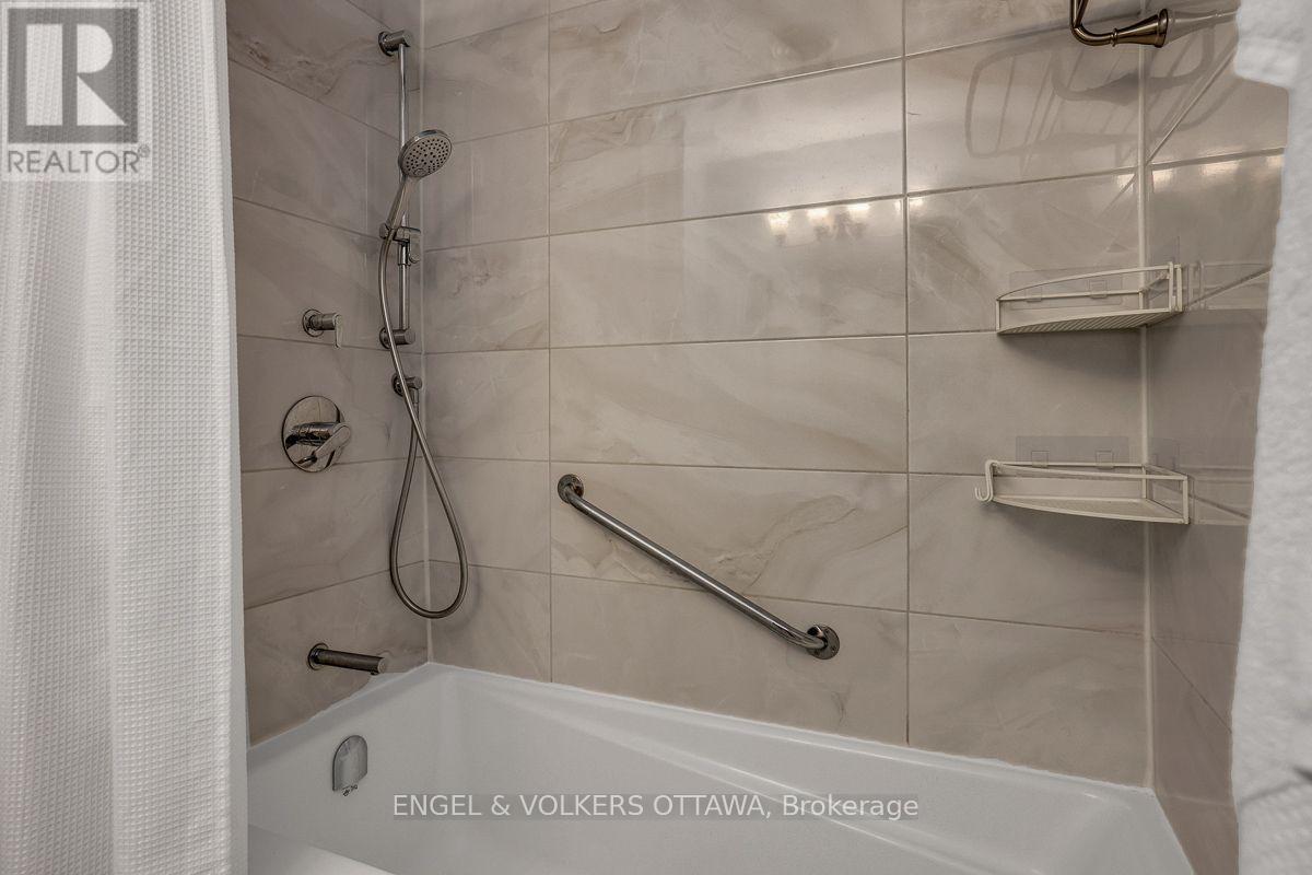 2111 - 665 Bathgate Drive Property Photo 18