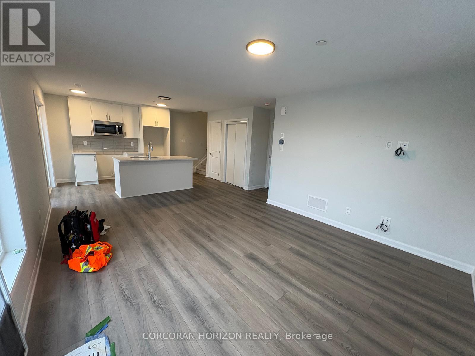 23 - 1001 Glenroy Gilbert Drive Property Photo 6
