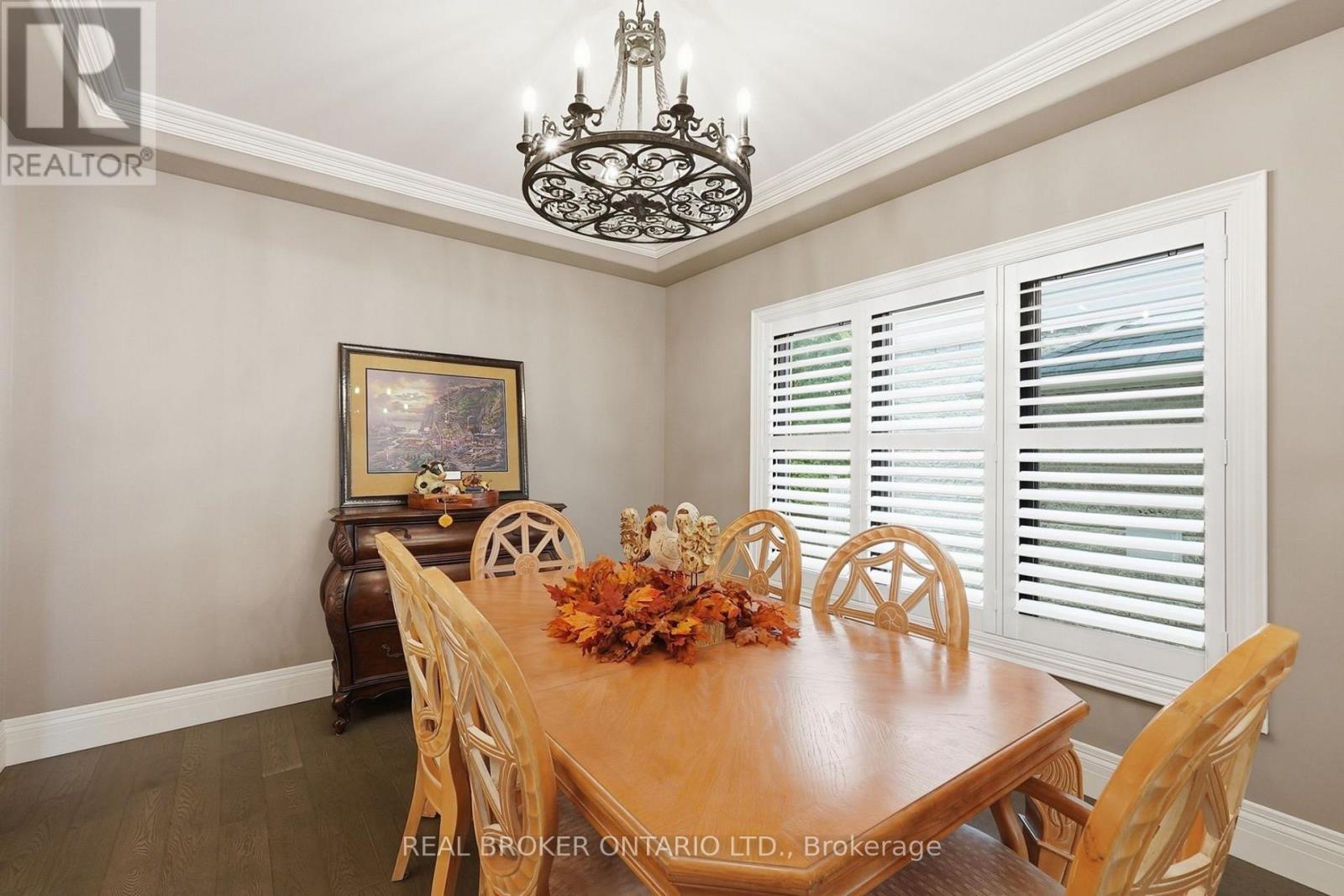 916 Foxbrook Court Property Photo 11