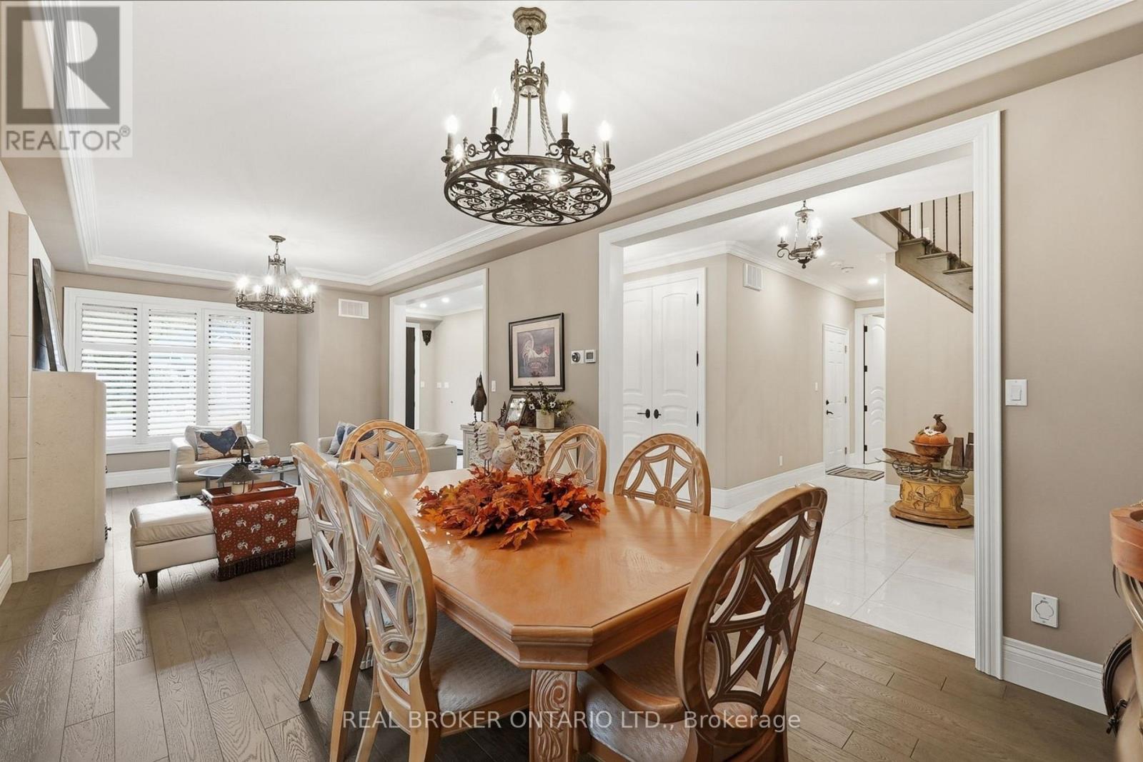 916 Foxbrook Court Property Photo 12