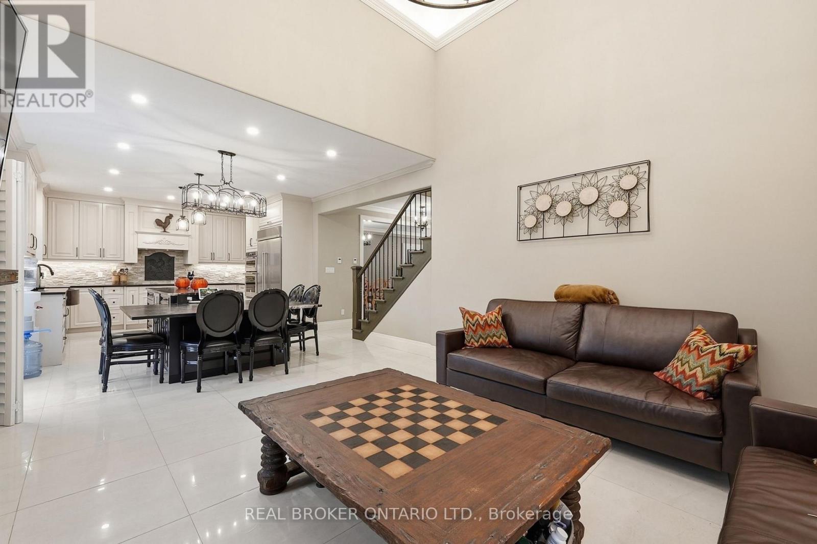 916 Foxbrook Court Property Photo 19