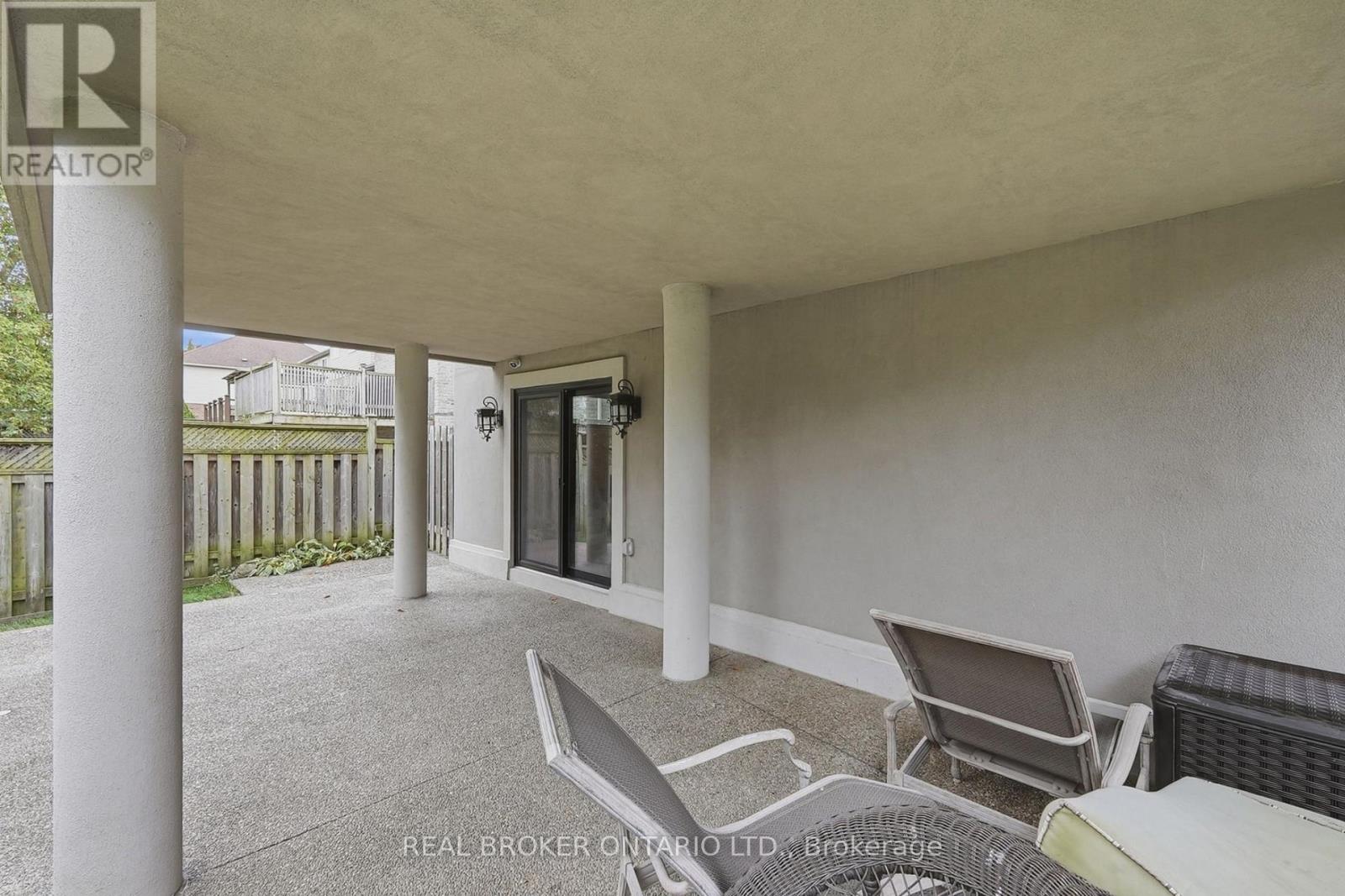 916 Foxbrook Court Property Photo 39