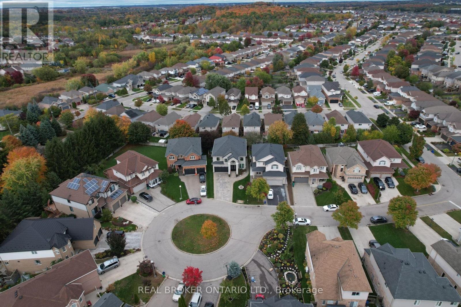 916 Foxbrook Court Property Photo 45