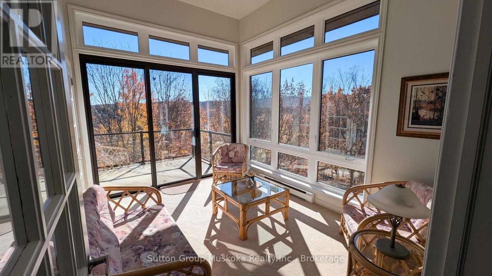 302 - 19 Oakridge - Deerhurst Drive Property Photo 8