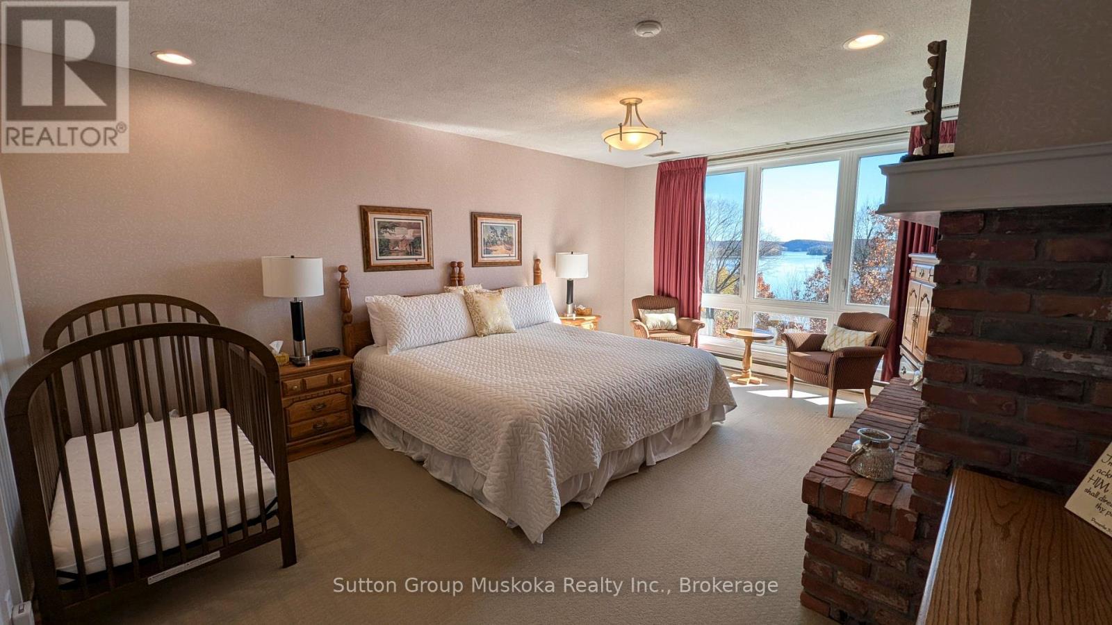 302 - 19 Oakridge - Deerhurst Drive Property Photo 10