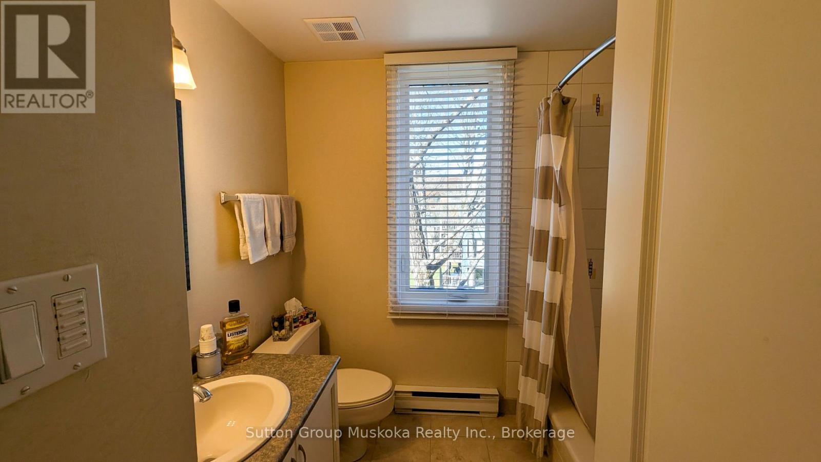 302 - 19 Oakridge - Deerhurst Drive Property Photo 15