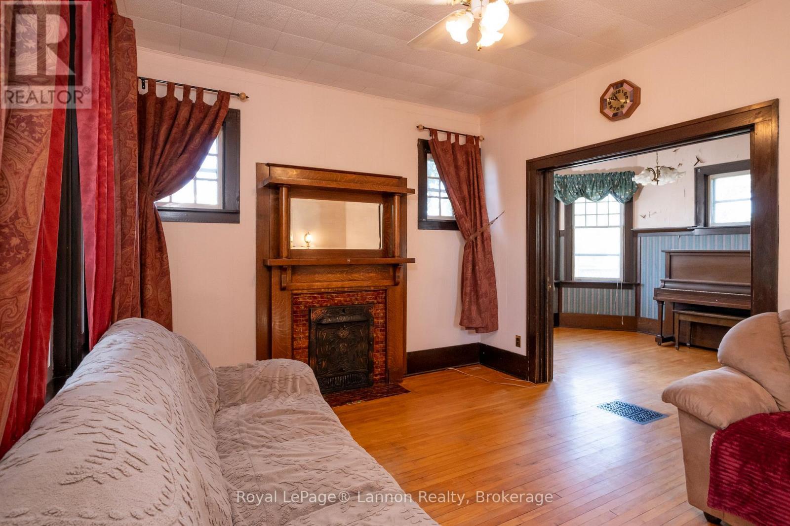 42 Gordon Avenue Property Photo 5