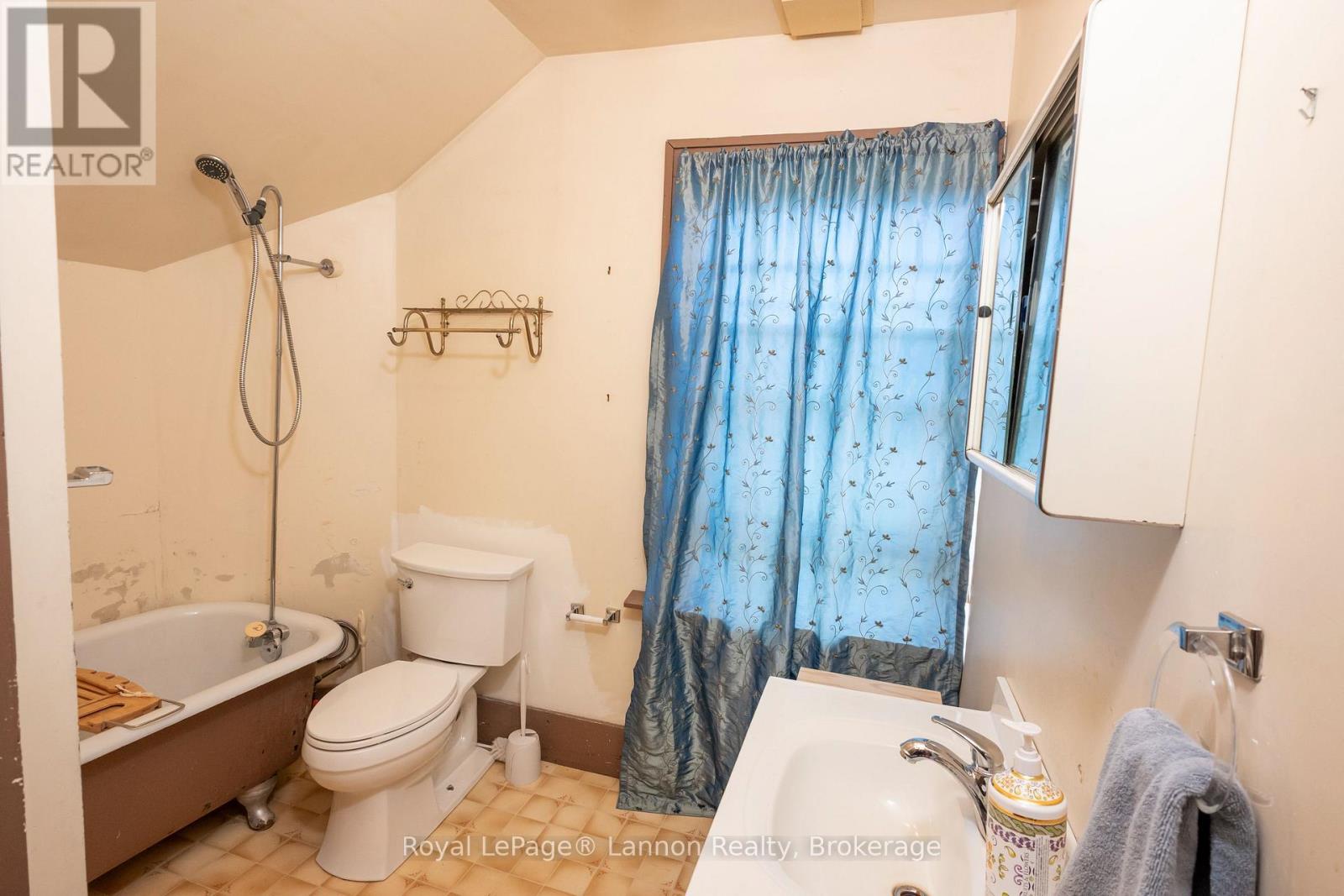 42 Gordon Avenue Property Photo 24