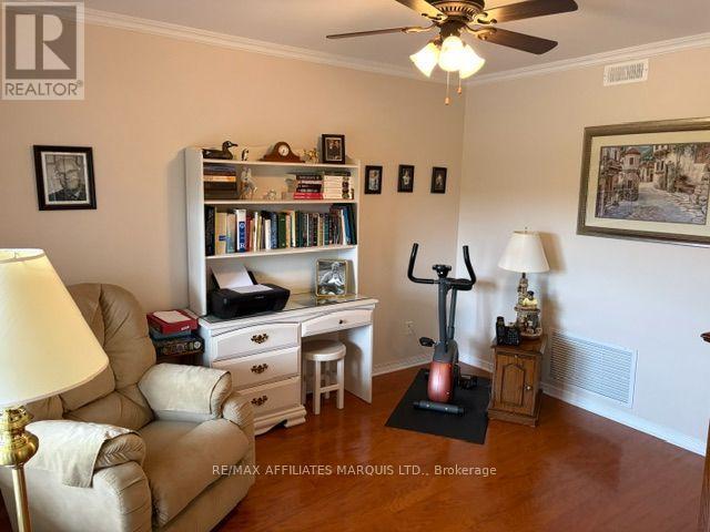 2 - 321 Water Street W Property Photo 8