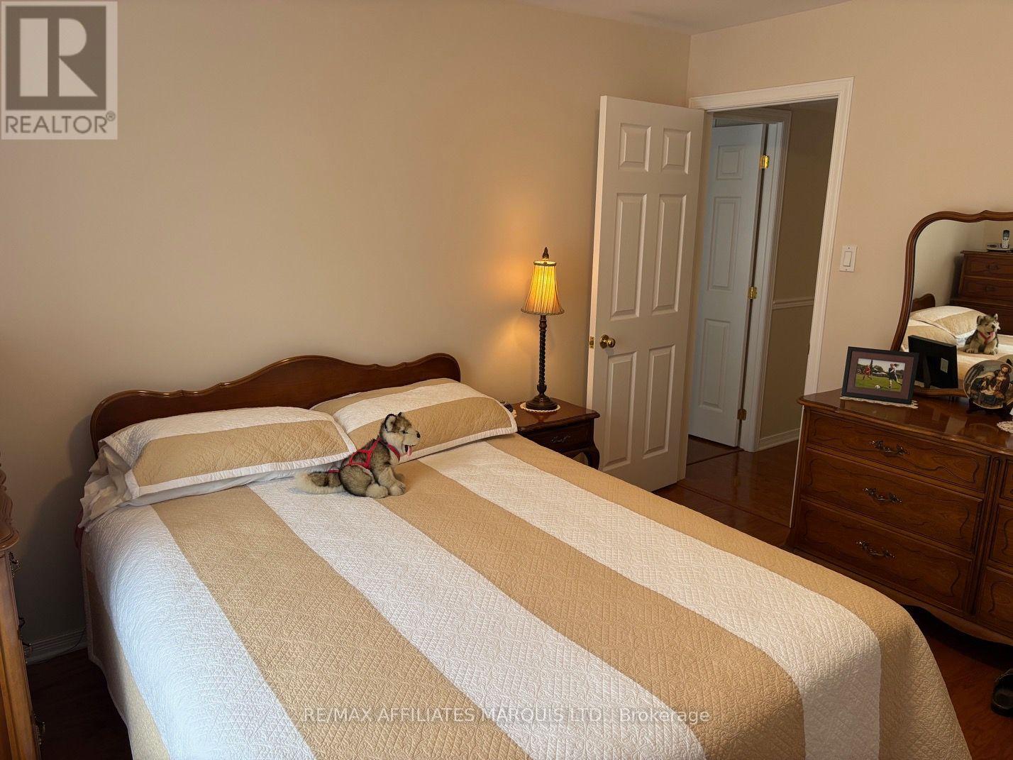 2 - 321 Water Street W Property Photo 29