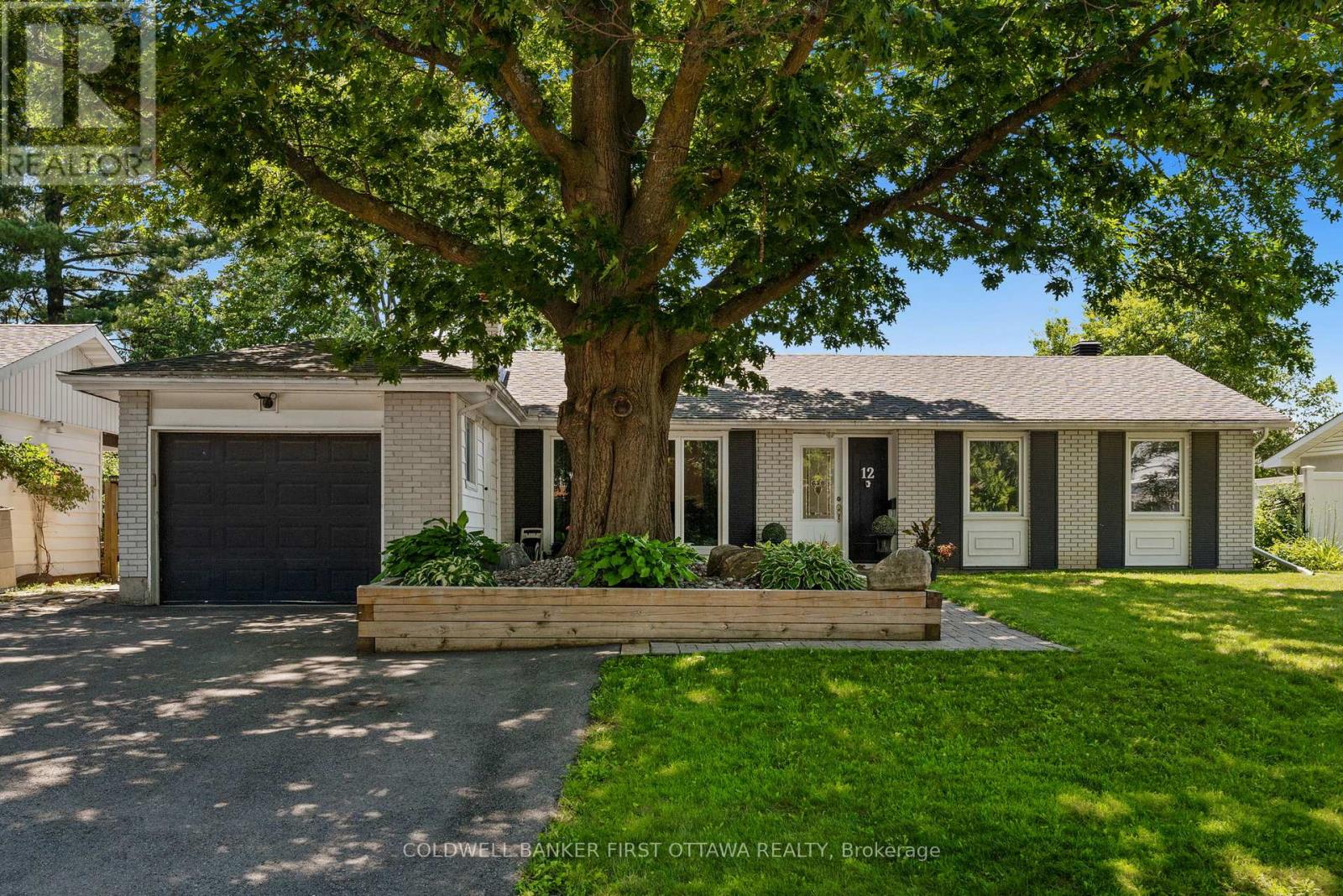 12 Bradgate Drive Property Photo 3
