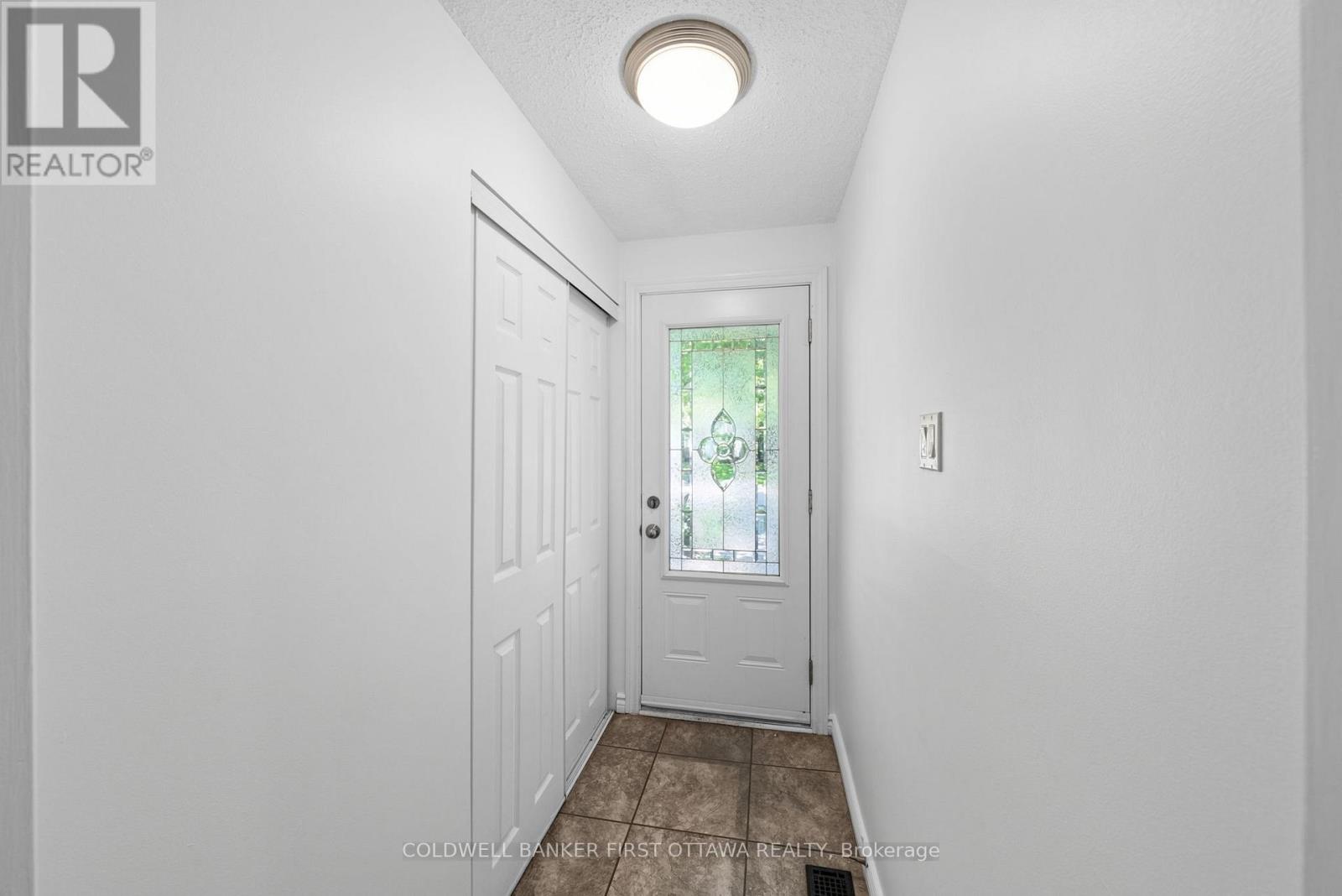 12 Bradgate Drive Property Photo 5