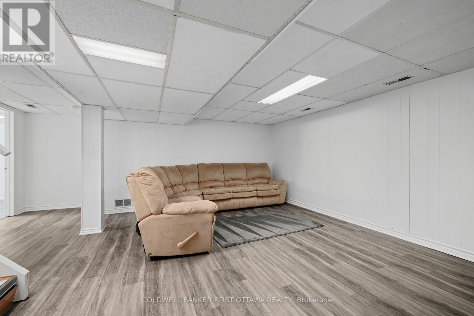 12 Bradgate Drive Property Photo 27