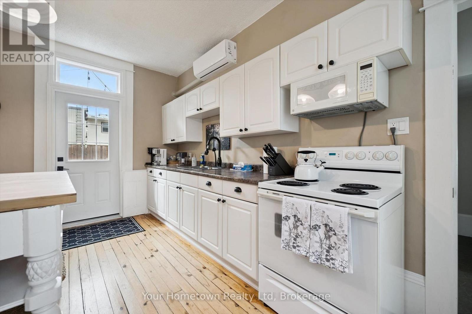21 Colborne Street Property Photo 18