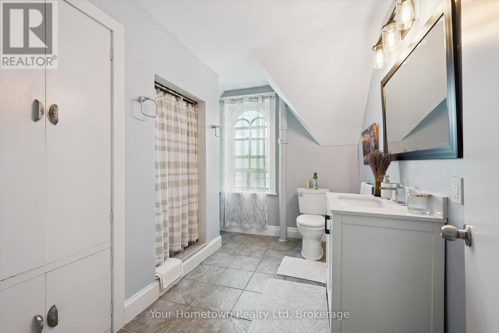 21 Colborne Street Property Photo 29