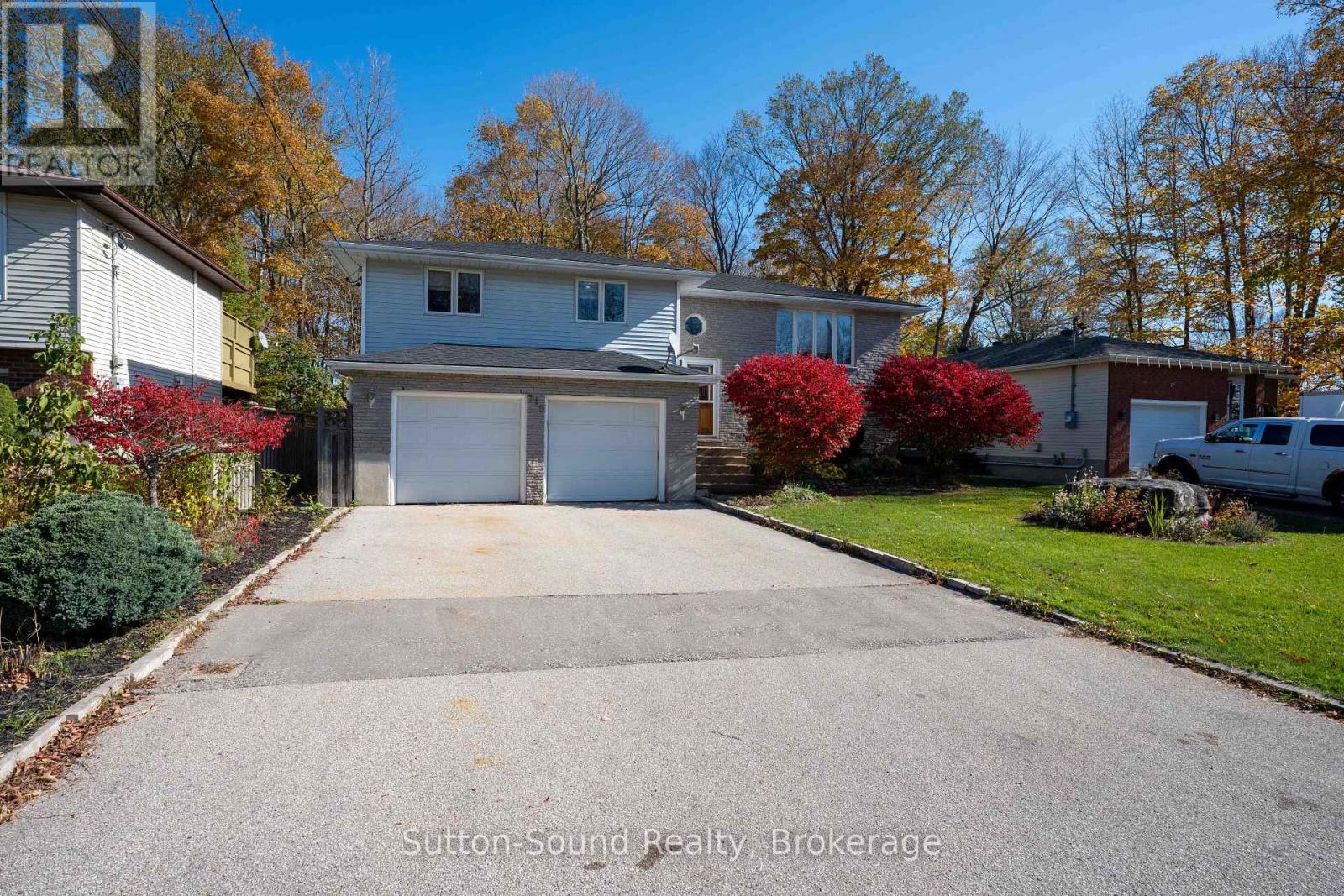 719 MCNAUGHTON STREET Property Image