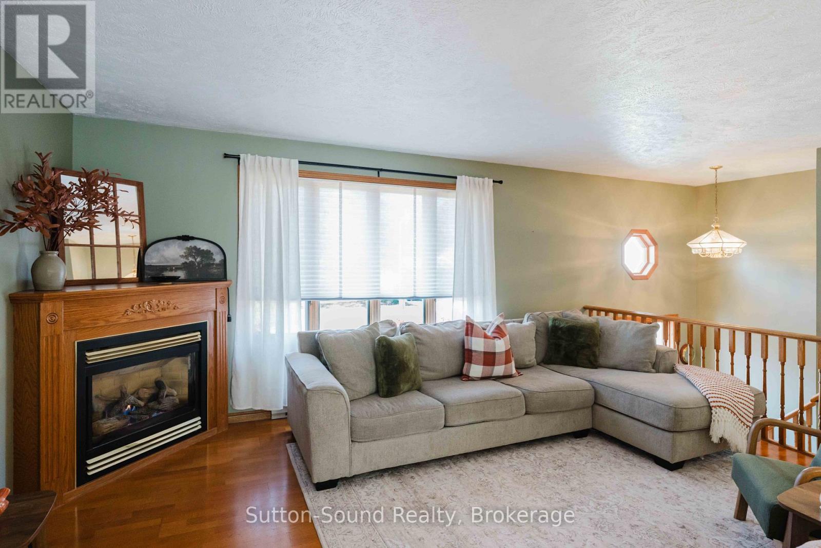 719 Mcnaughton Street Property Photo 4