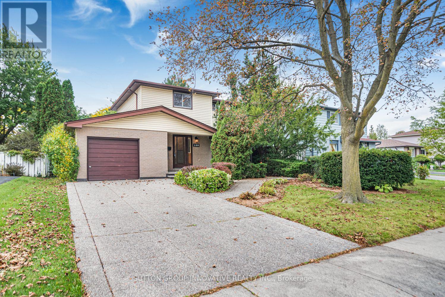 160 BIRCHCLIFFE CRESCENT Property Photo 1